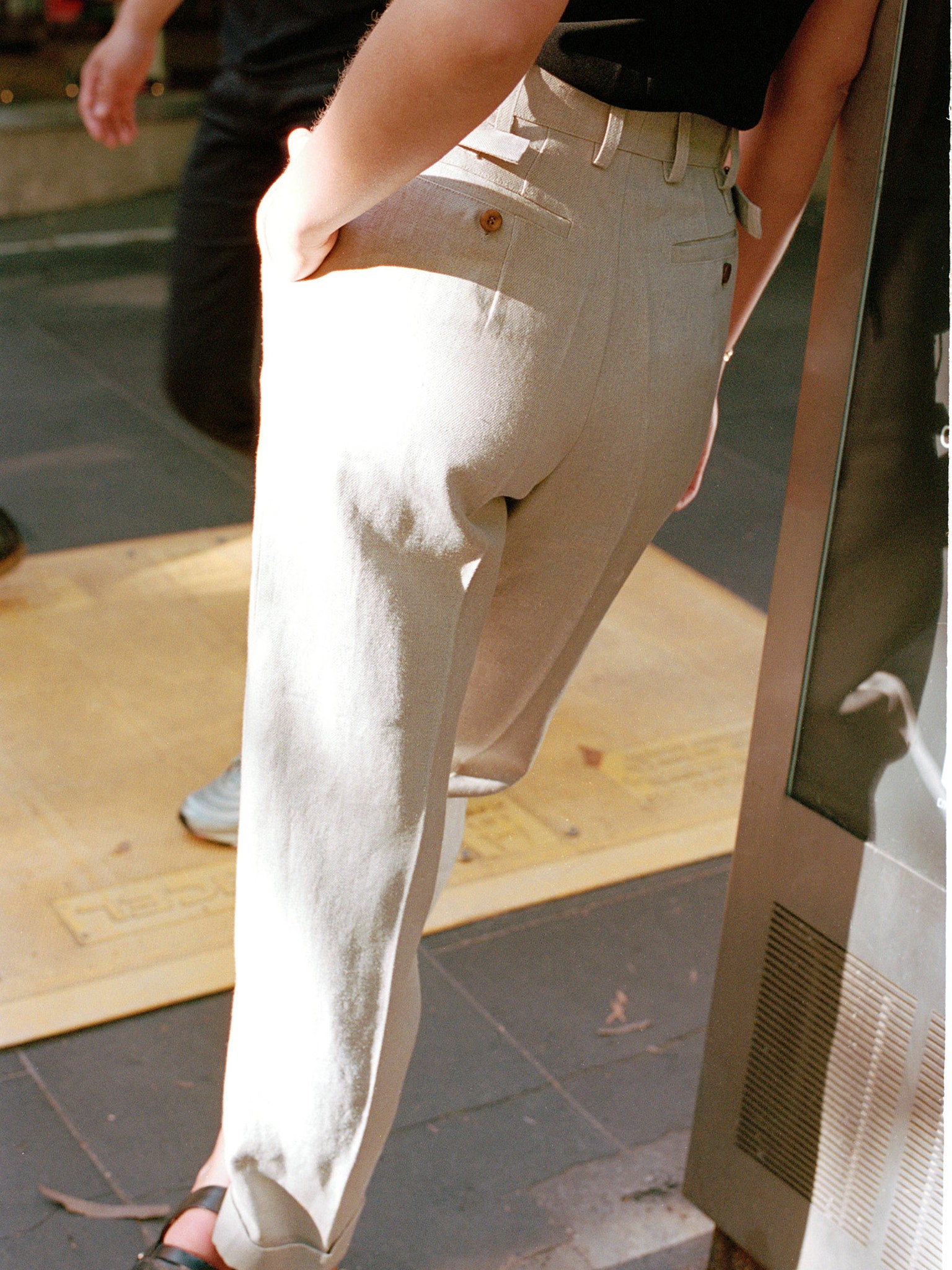 Luc Oat Japanese Linen Twill Ciggie Pants